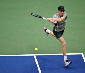 开云电子-辛纳美网重压之下强势夺冠 新硬地之王呼之欲出