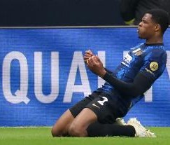 德转国米球员身价变化：两人上涨7人下跌，邓弗里斯涨800万欧最高