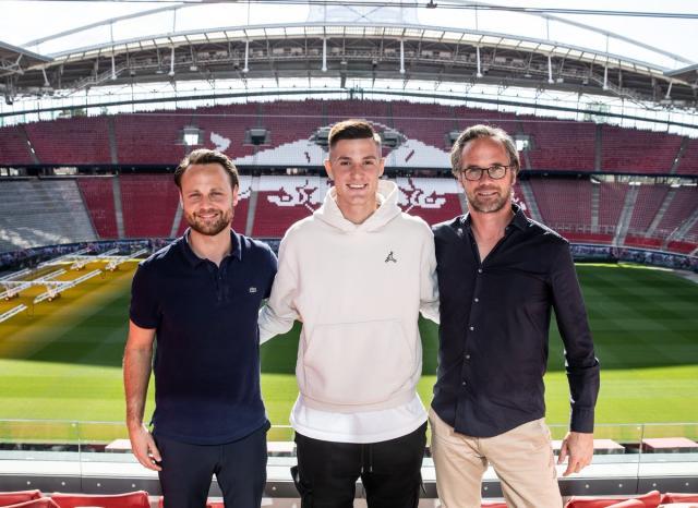 1660089308621063607.jpeg FZtkPjUXgAABEP4.jpeg